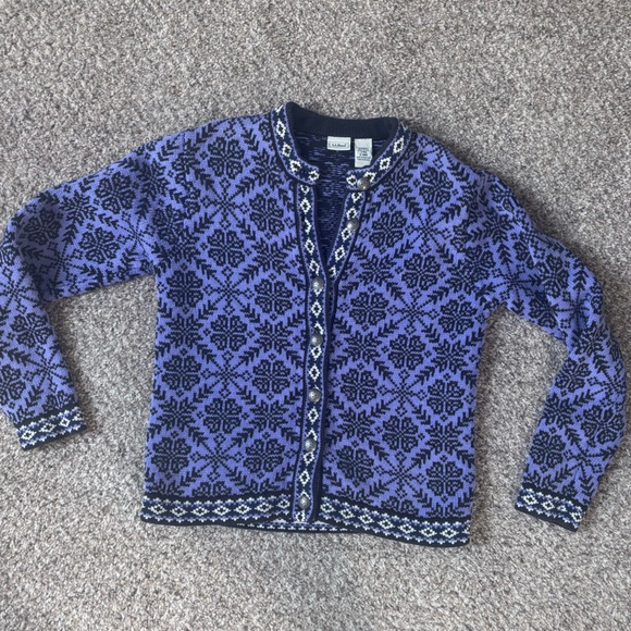 100% Cotton Purple Snowflake Sweater - Picture 1 of 9